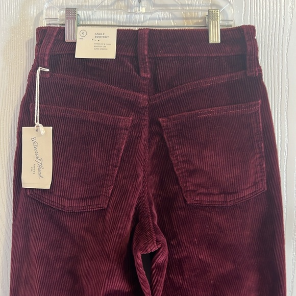 Women's High-Rise Corduroy Bootcut Jeans - Universal Thread Burgundy. Size 0 - Picture 8 of 11